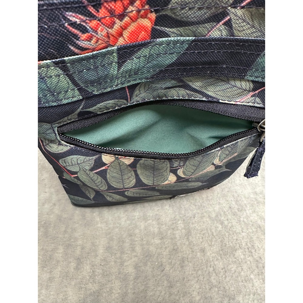 Dakine Jive Crossbody or Shoulder Bag Unisex Navy Botanical Tropical Travel - Picture 4 of 8